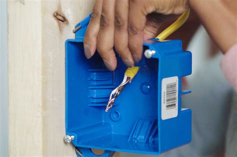 junction box knockout|wiring plastic electrical box knockouts.